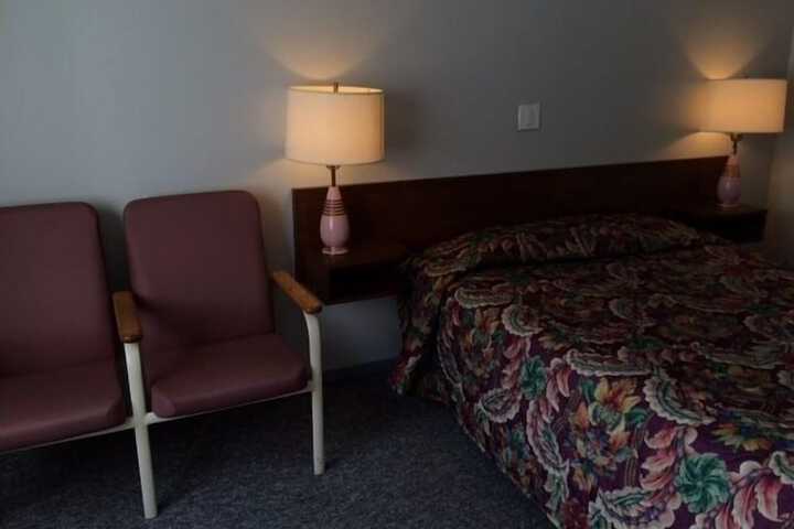 Room 5 of 20