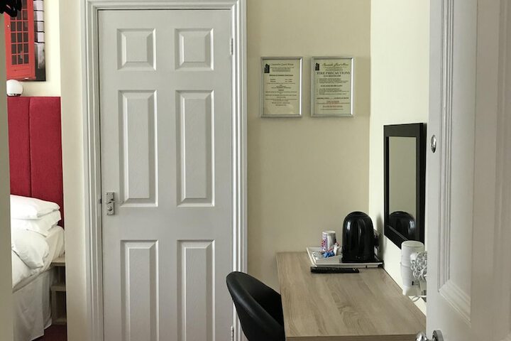 Room 12 of 66