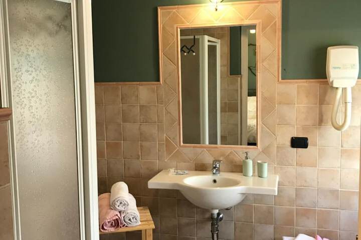 Room 21 of 57