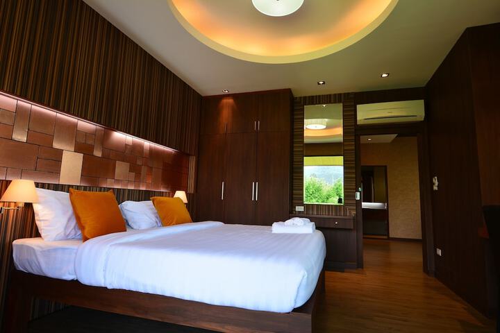 Room 16 of 63