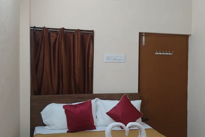 RKH INN