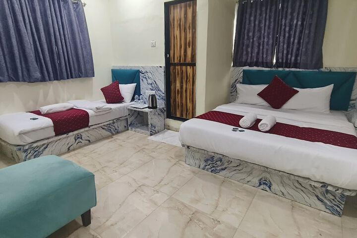 Room 28 of 76