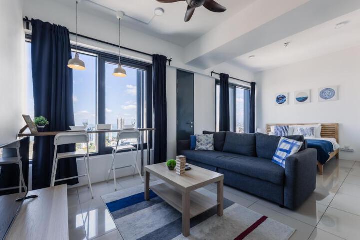 MUJI B & W Studio- Seaview★ Georgetown★Netflix&TVBox
