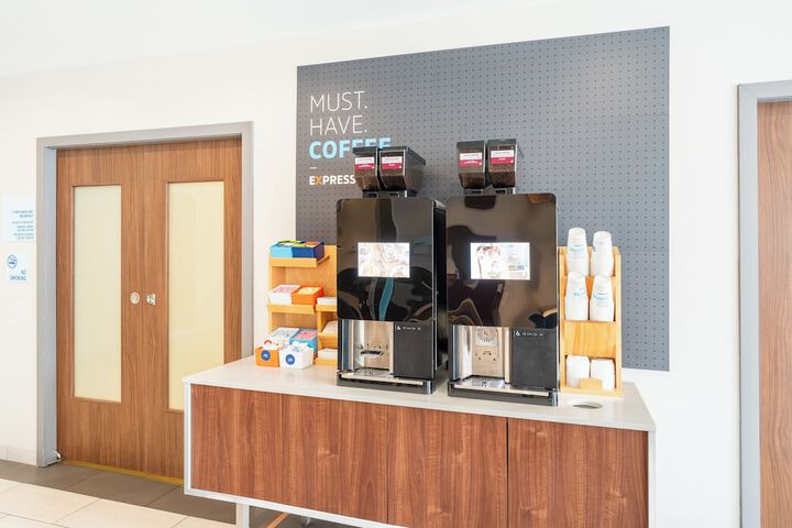 Breakfast/Coffee Service 67 of 82