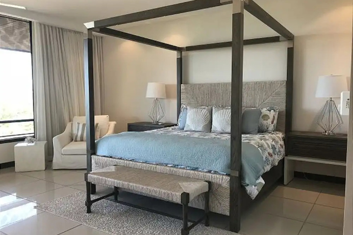 Room 2 of 17