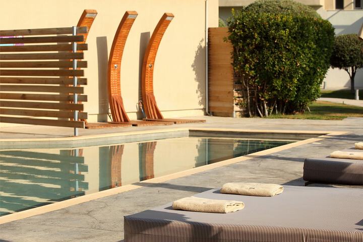 Pool Hotel