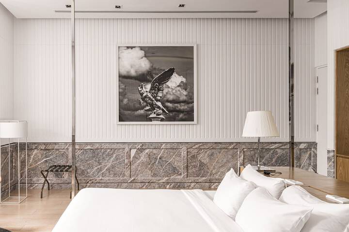Room 16 of 34
