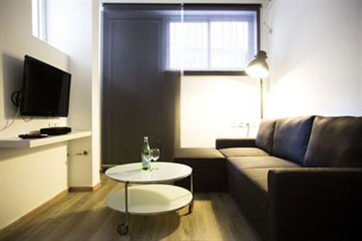Room 70 of 74