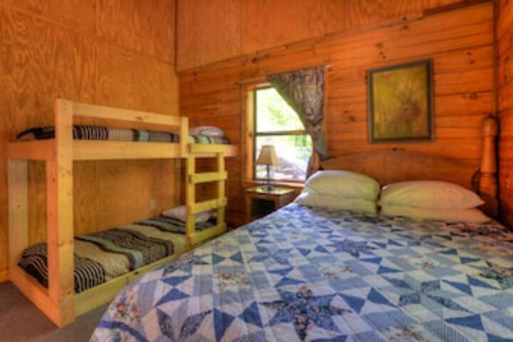 Room 10 of 204