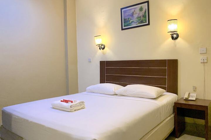 Room 13 of 23