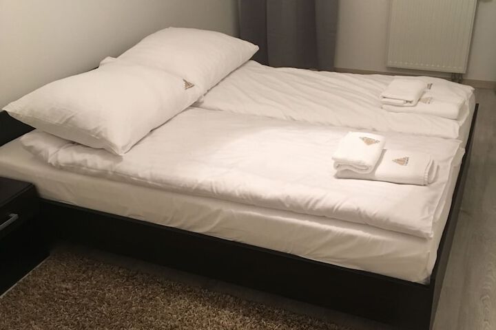 Room 42 of 113