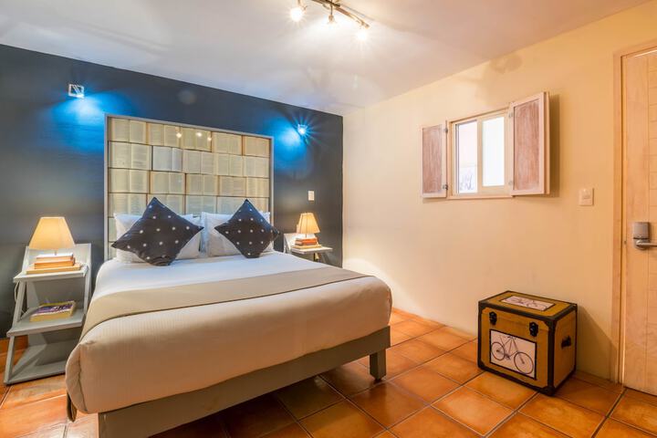 Room 8 of 28