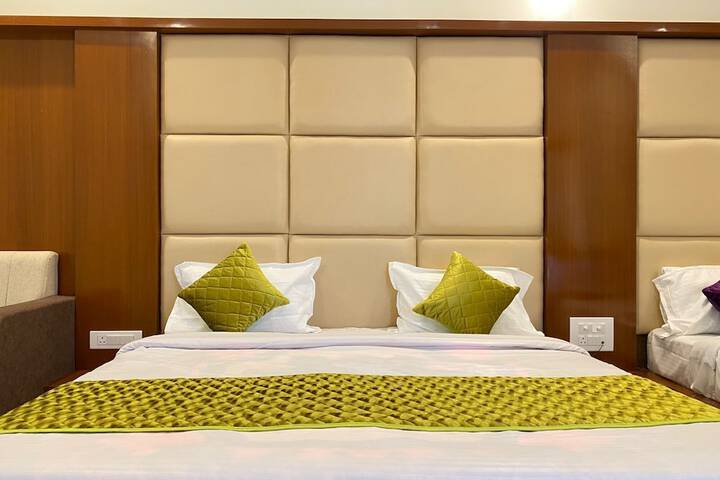 New Crown Plaza