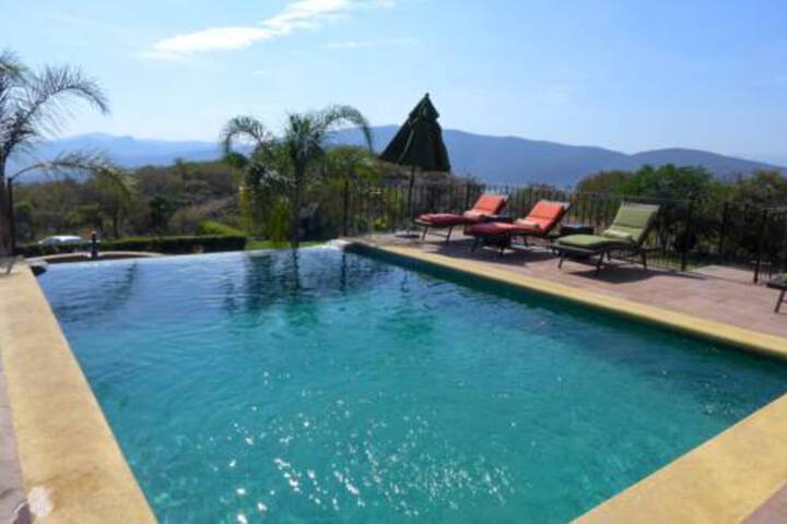 Hotel Pool