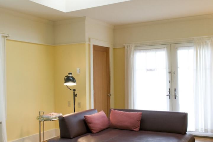 Room 11 of 20