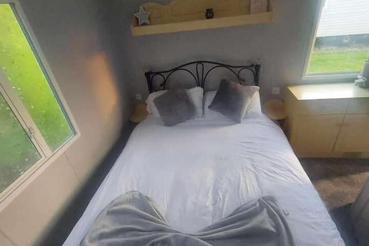 Room 3 of 20