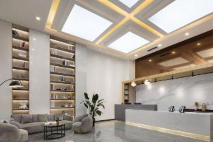 Qingchen Cinema Hotel (Changde Pedestrian Street)