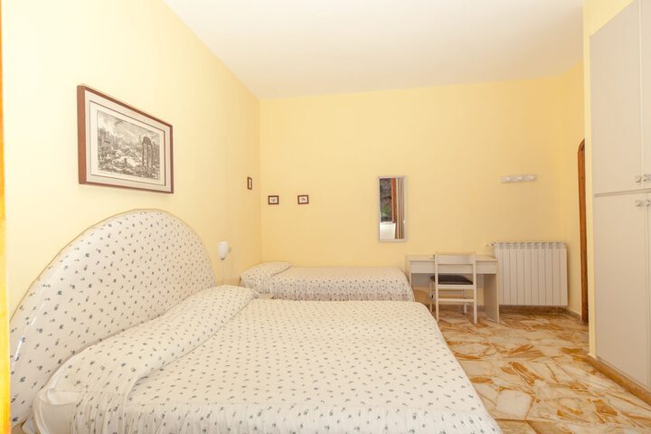 Room 20 of 66