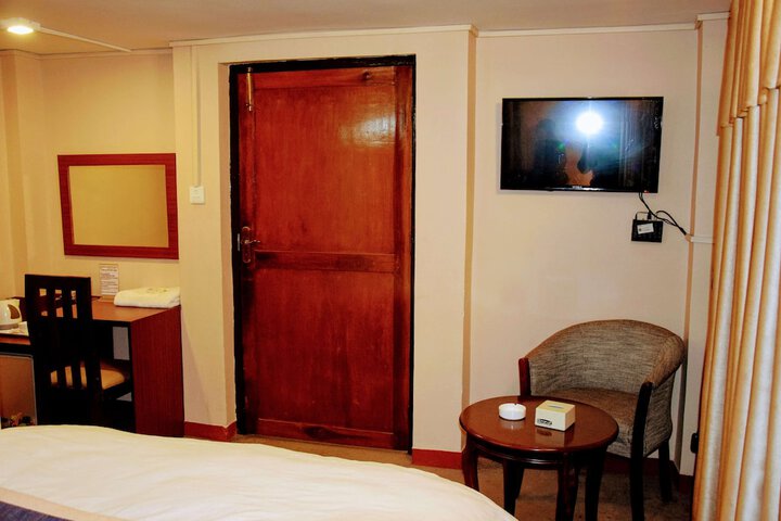 Room 6 of 31