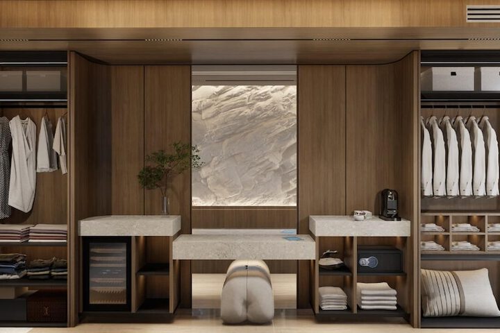 Room 8 of 23