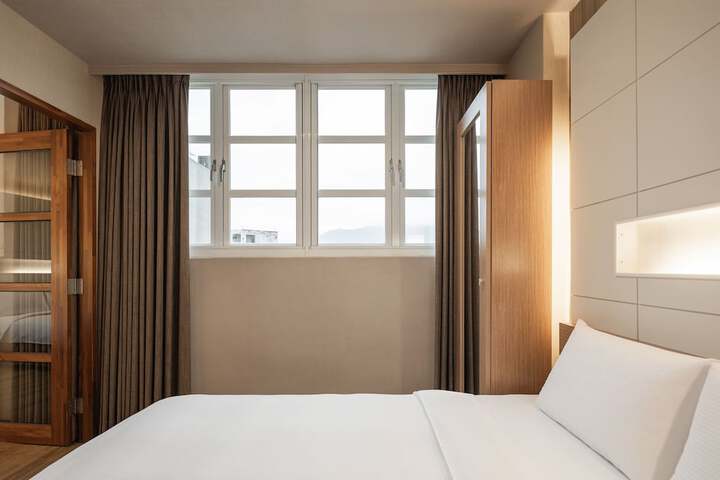 Room 19 of 59