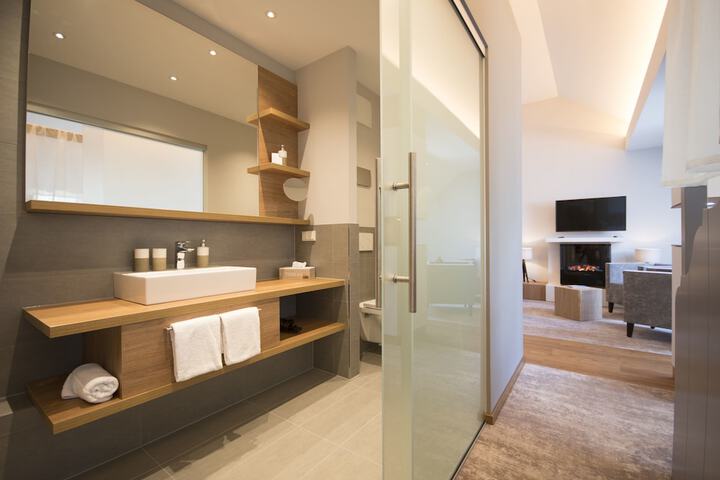 Room 10 of 95