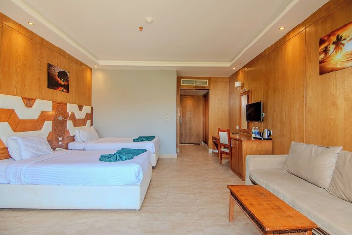 Room 19 of 189