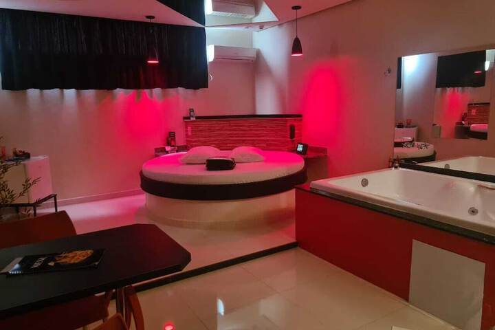 Room 4 of 39