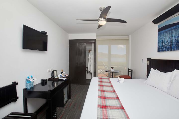 Room 20 of 100