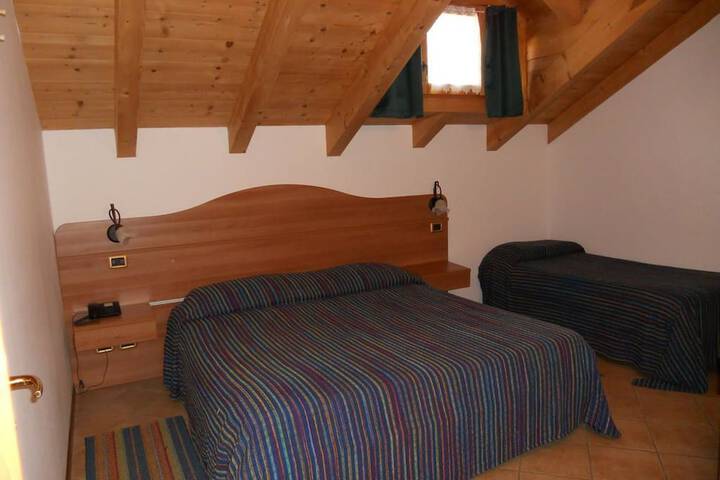 Room 3 of 15