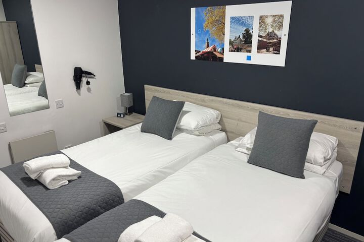 Room 18 of 83