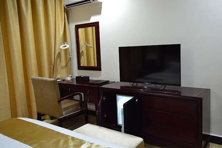 Room amenity
