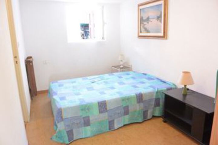 Room 6 of 17