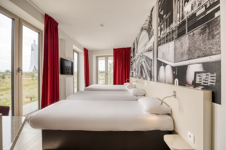 Room 15 of 43