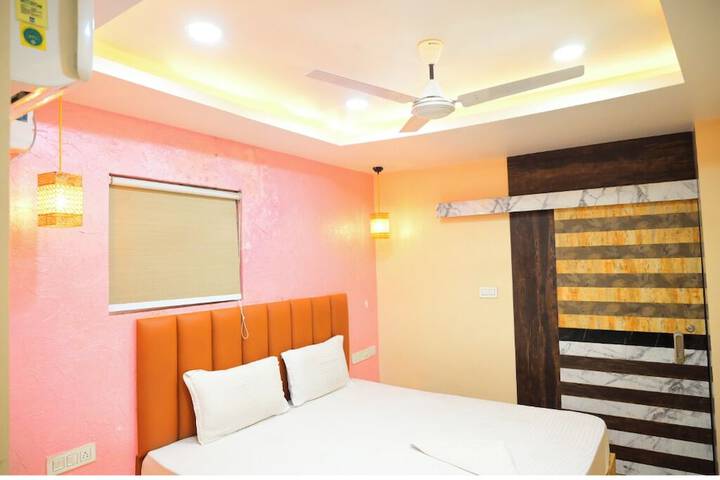 Room 6 of 22