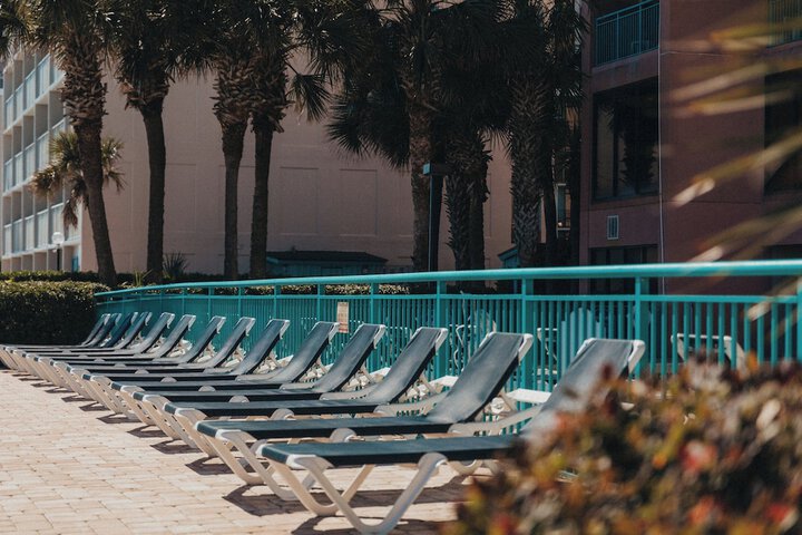 Pool 41 of 78