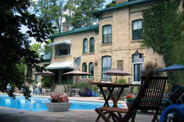 Pool 52 of 56