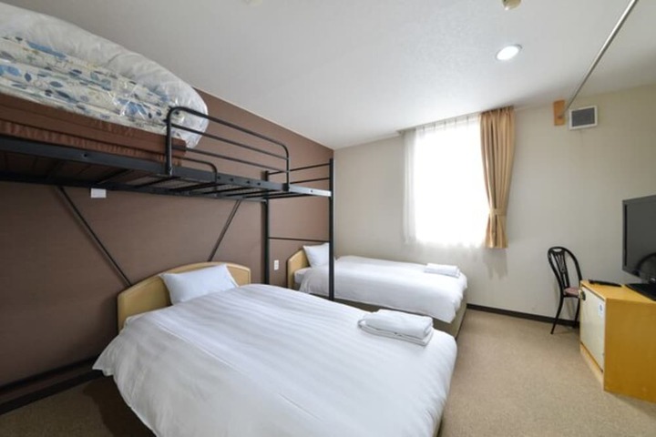 Room 13 of 51