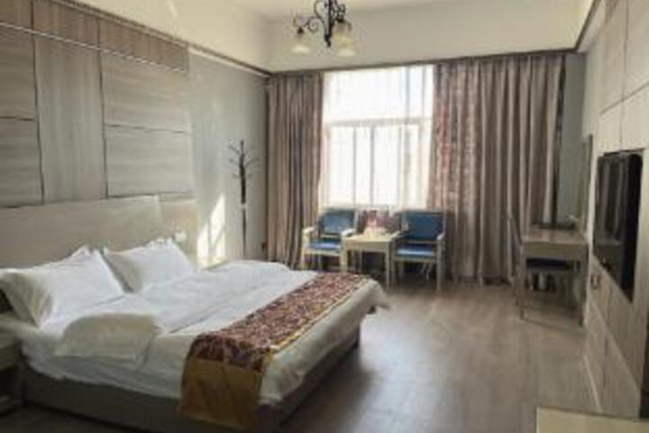 Room 21 of 21