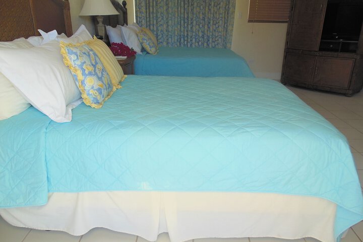Room 4 of 25