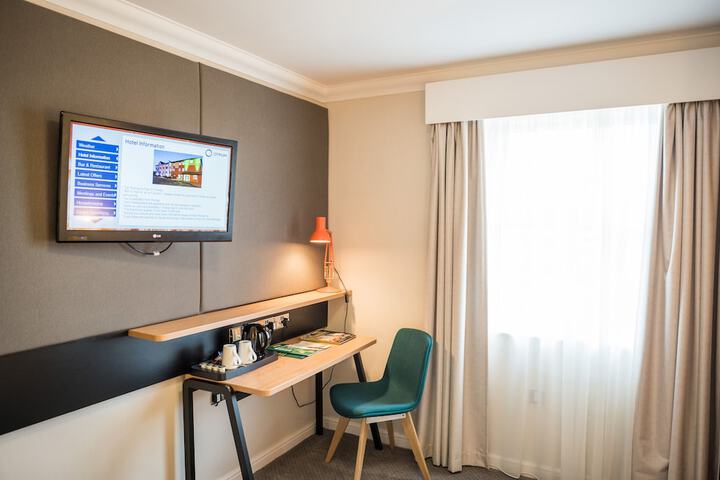 Room 14 of 162