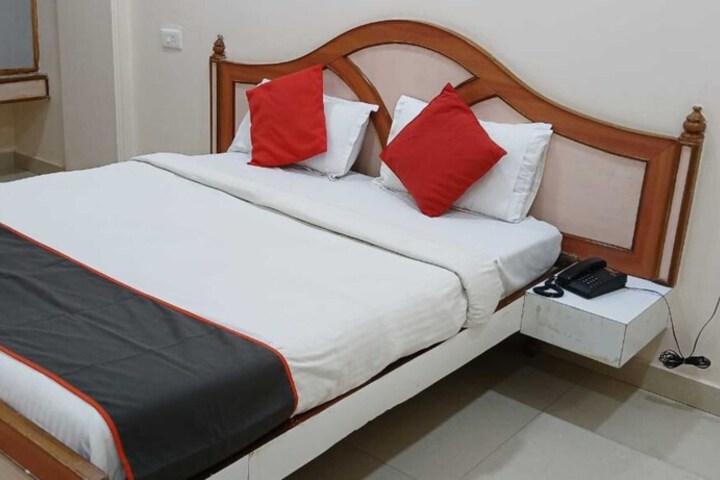 Room 11 of 31
