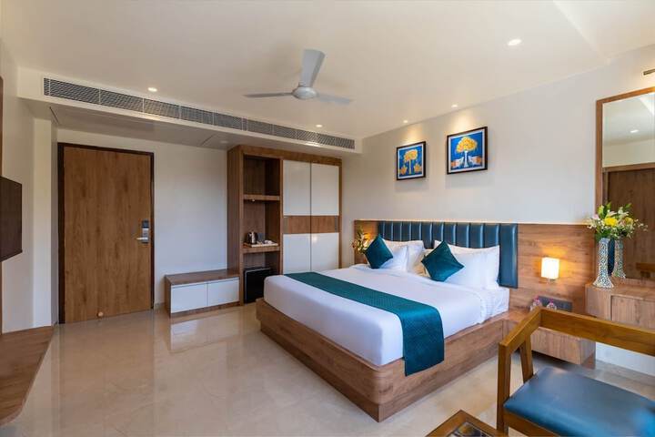 Room 3 of 21