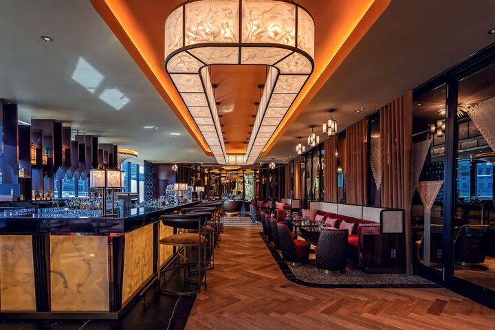 Lounge 55 of 67