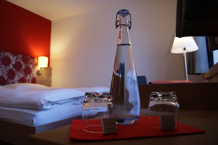 Room 10 of 60