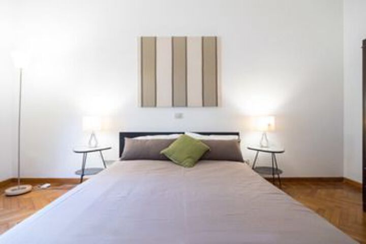 Room 7 of 27