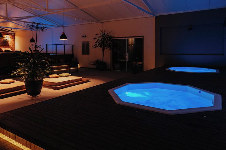 Pool 39 of 52