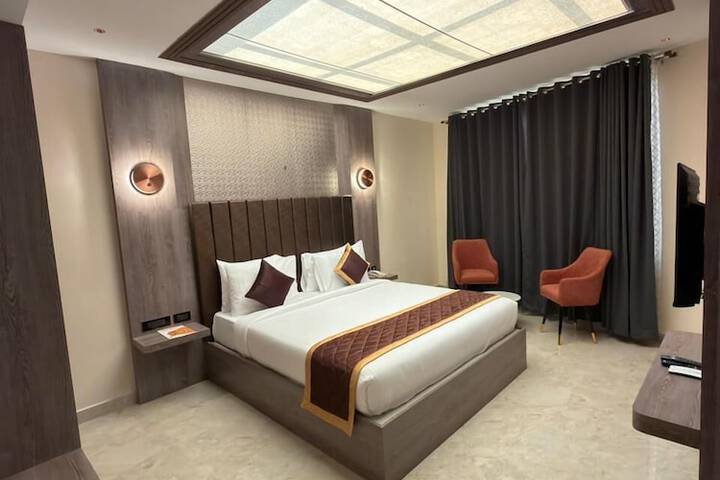 Room 11 of 39