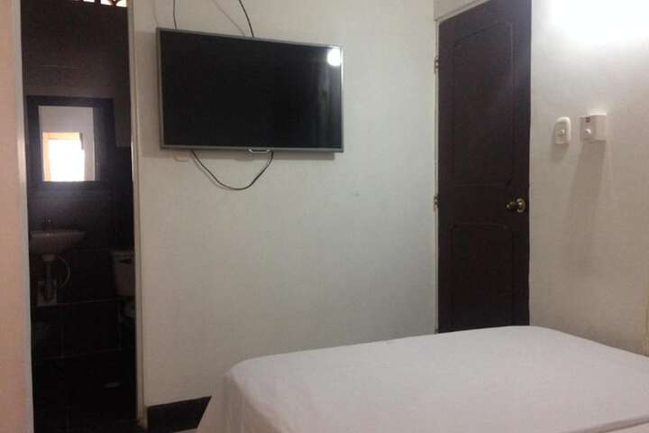 Room 3 of 58