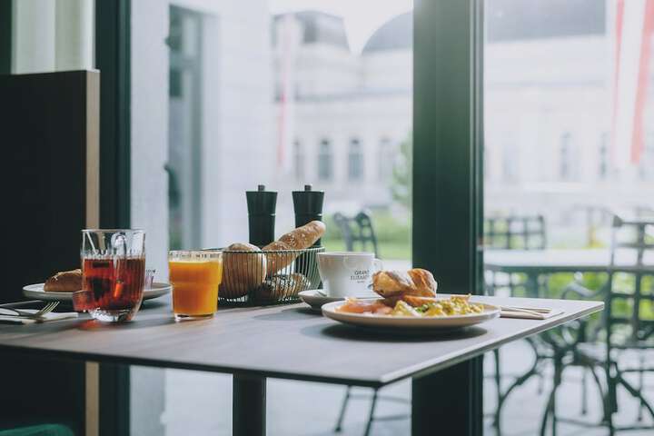 Breakfast/Coffee Service 64 of 81